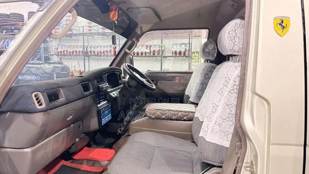 Nissan Caravan 1997 Van (Used)