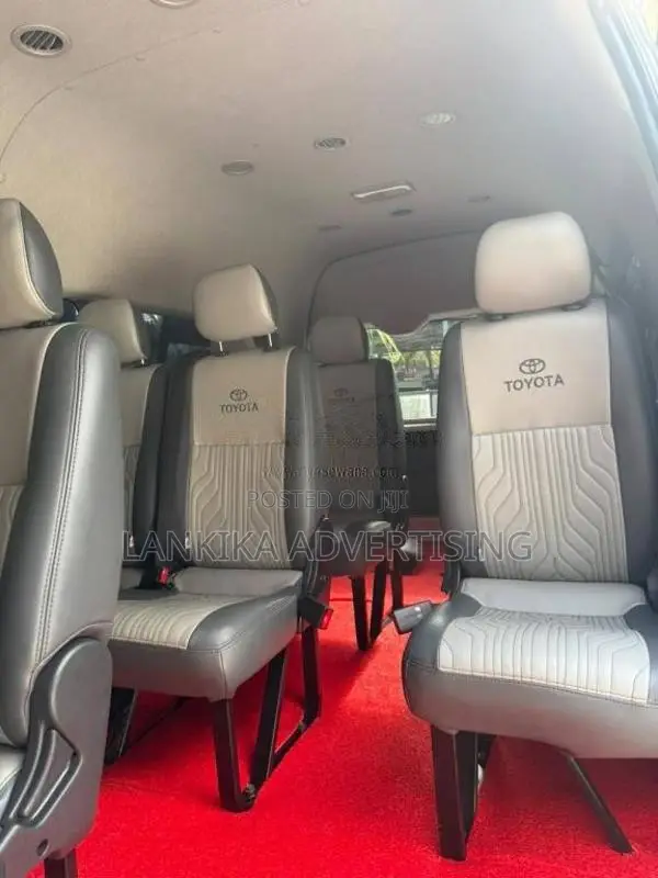 Toyota KDH HIGH ROOF 223 2017 Van (Used)