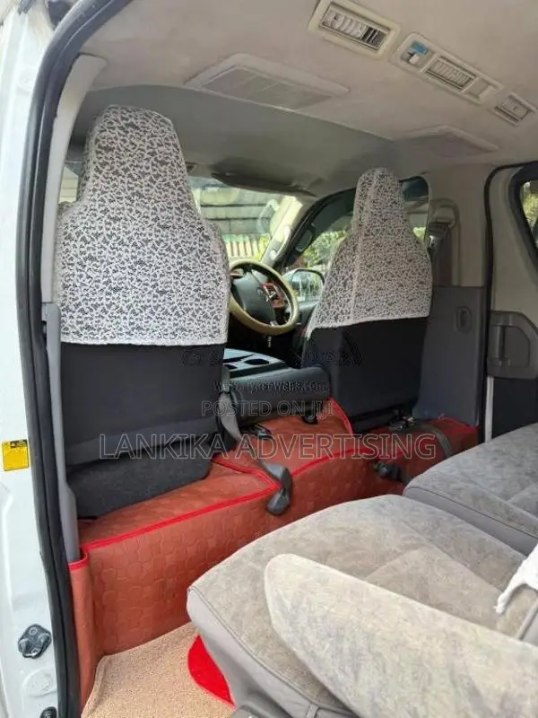 Toyota GL 2007 Van (Used)