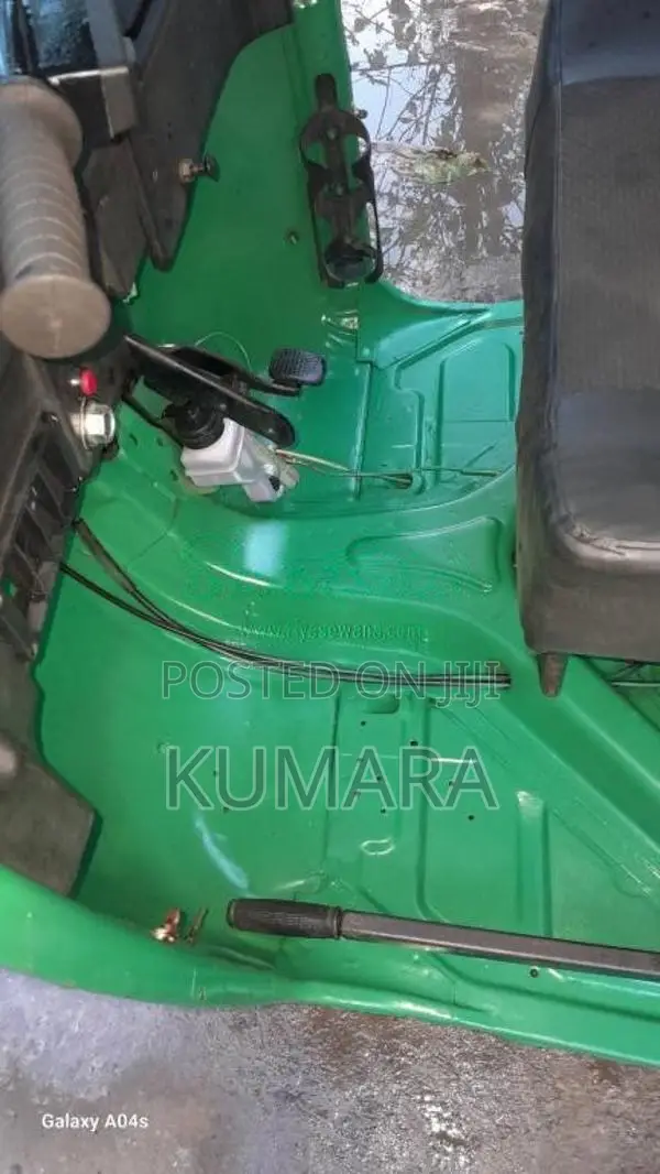 Bajaj RE 205 2013 Three Wheel (Used)