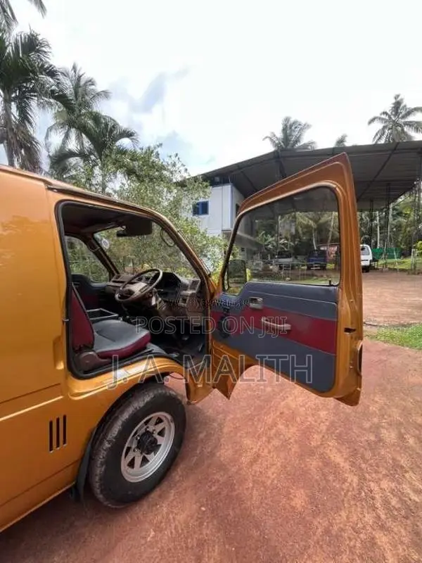 Isuzu Fargo 1994 Van (Used)