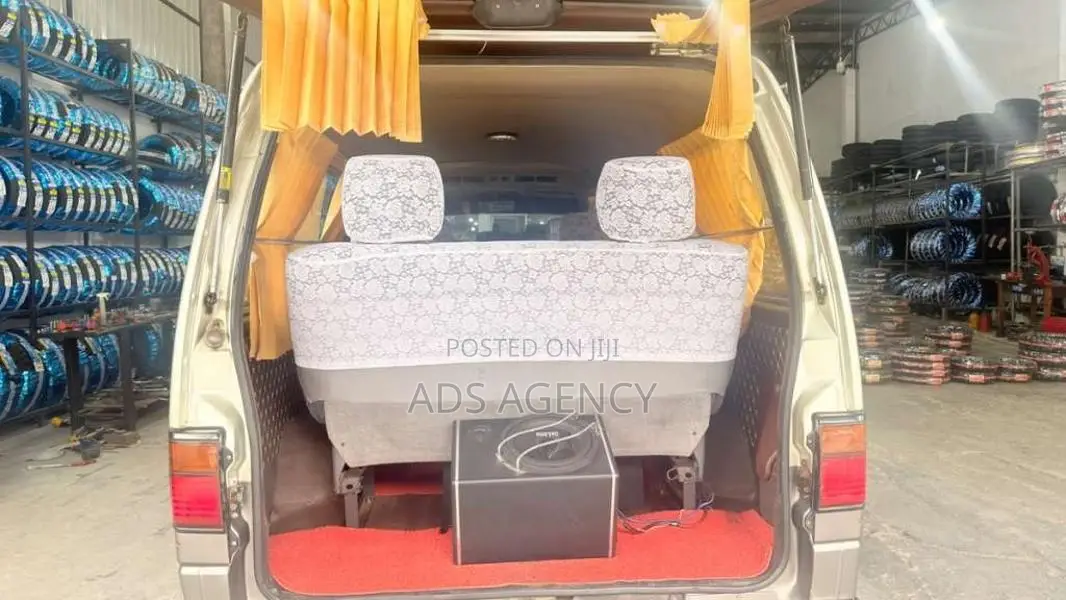 Nissan Caravan 1997 Van (Used)