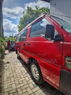 Mitsubishi L300 2003 Van (Used)