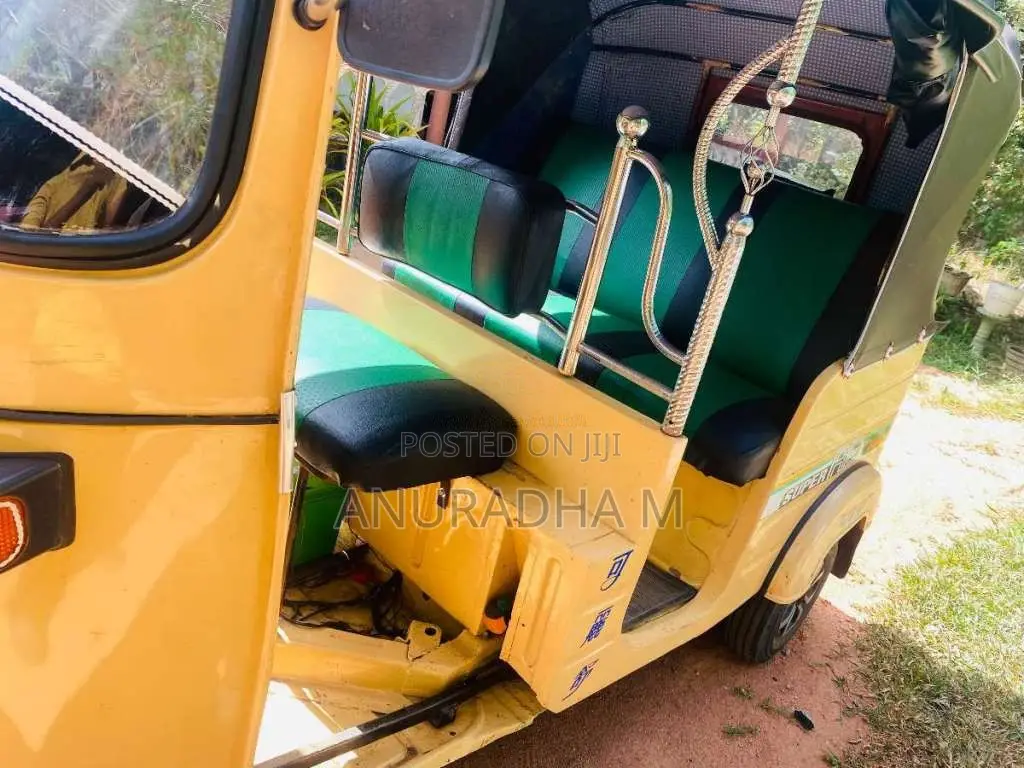 Bajaj RE 1999 Three Wheel (Used)