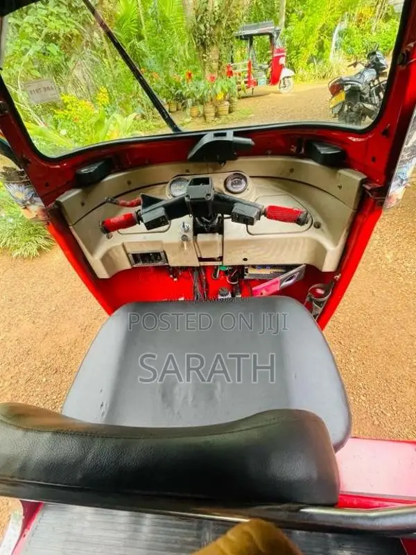 Bajaj RE 205 2015 Three Wheel (Used)