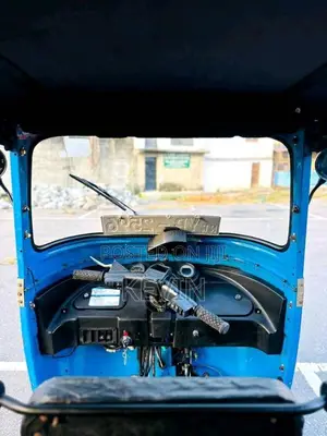 Bajaj RE 205 2011 Three Wheel (Used)
