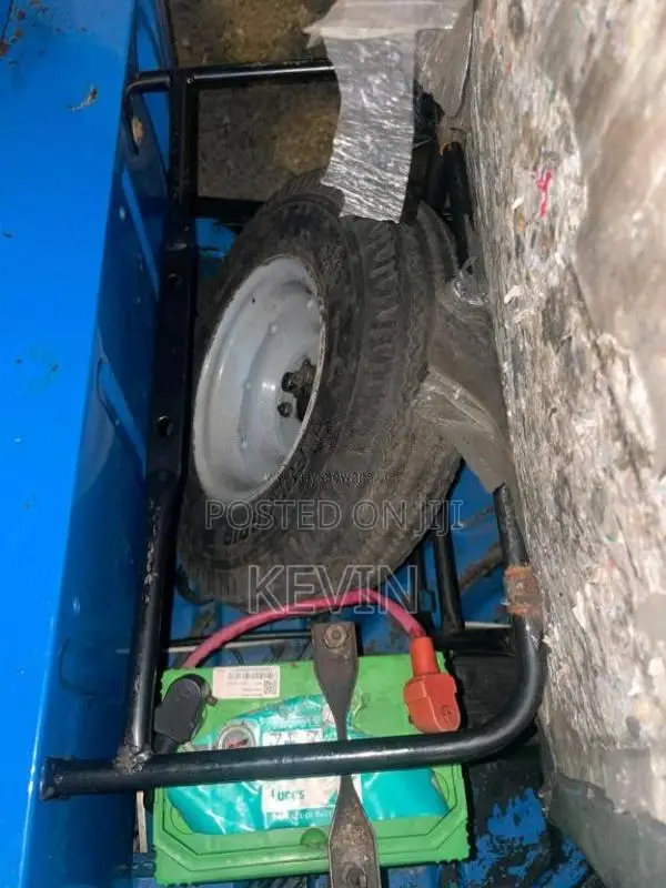 Bajaj RE 205 2011 Three Wheel (Used)