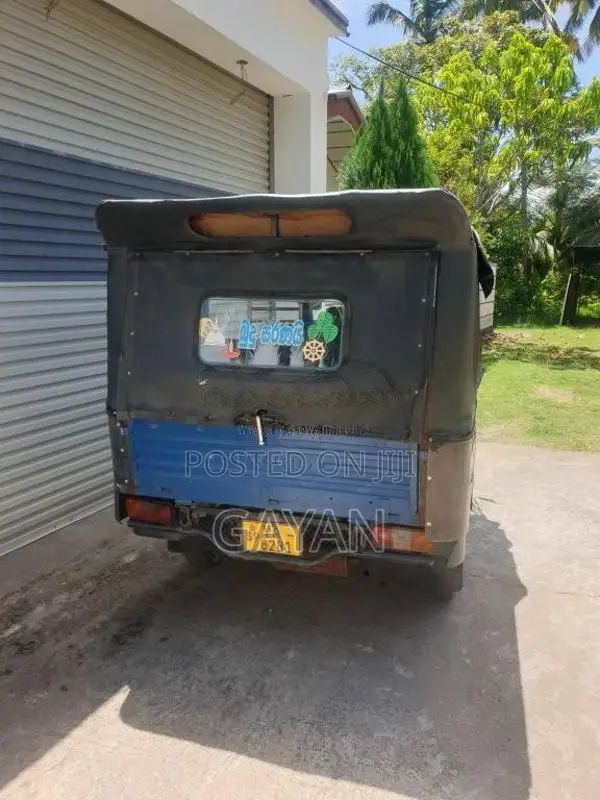 Piaggio Ape 2010 Three Wheel (Used)