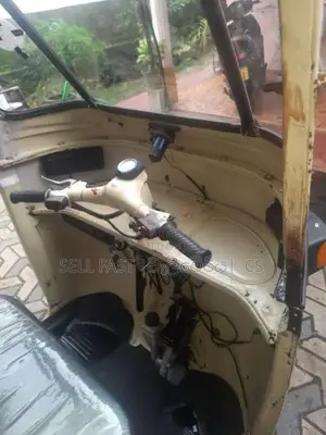 Bajaj RE 1998 Three Wheel (Used)