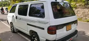 Toyota CR27 1993 Van (Used)