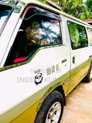 Nissan Caravan 1997 Van (Used)