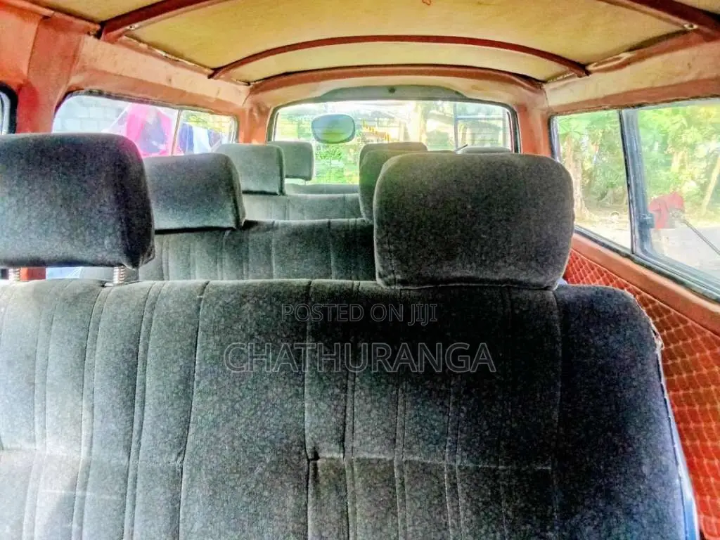 Nissan Vrg 1984 Van (Used)