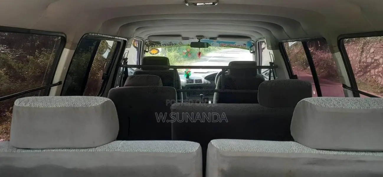 Toyota CR27 1993 Van (Used)