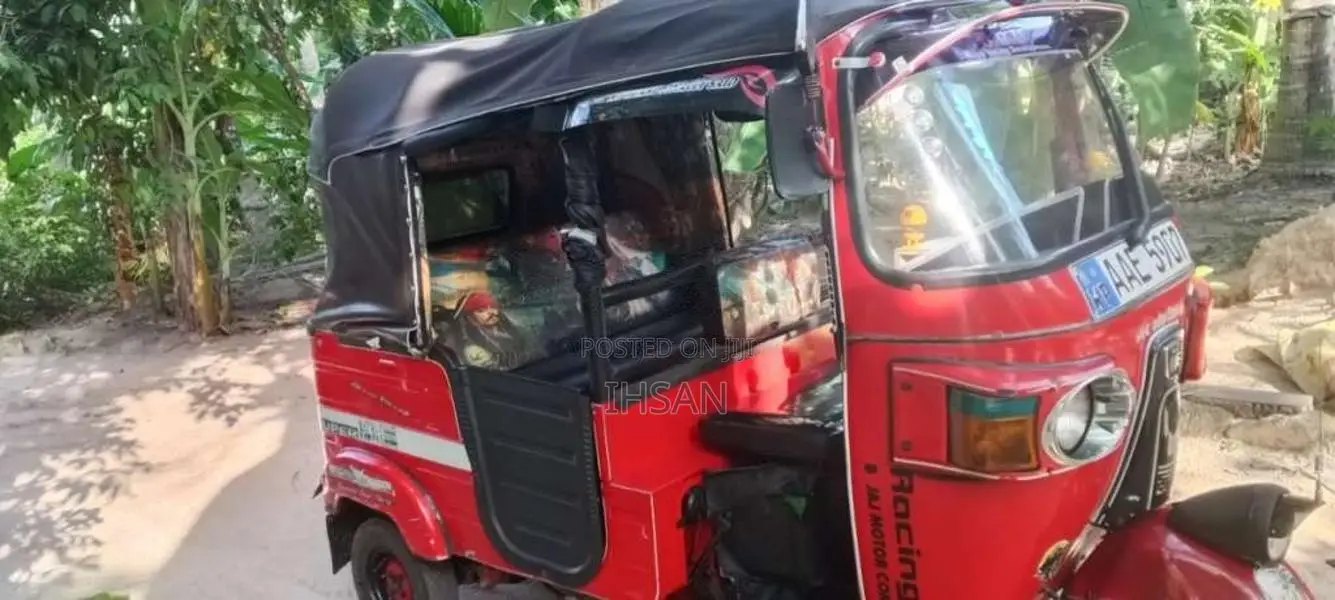 Bajaj 4 stroke 2013 Three Wheel Unregistered (Recondition)