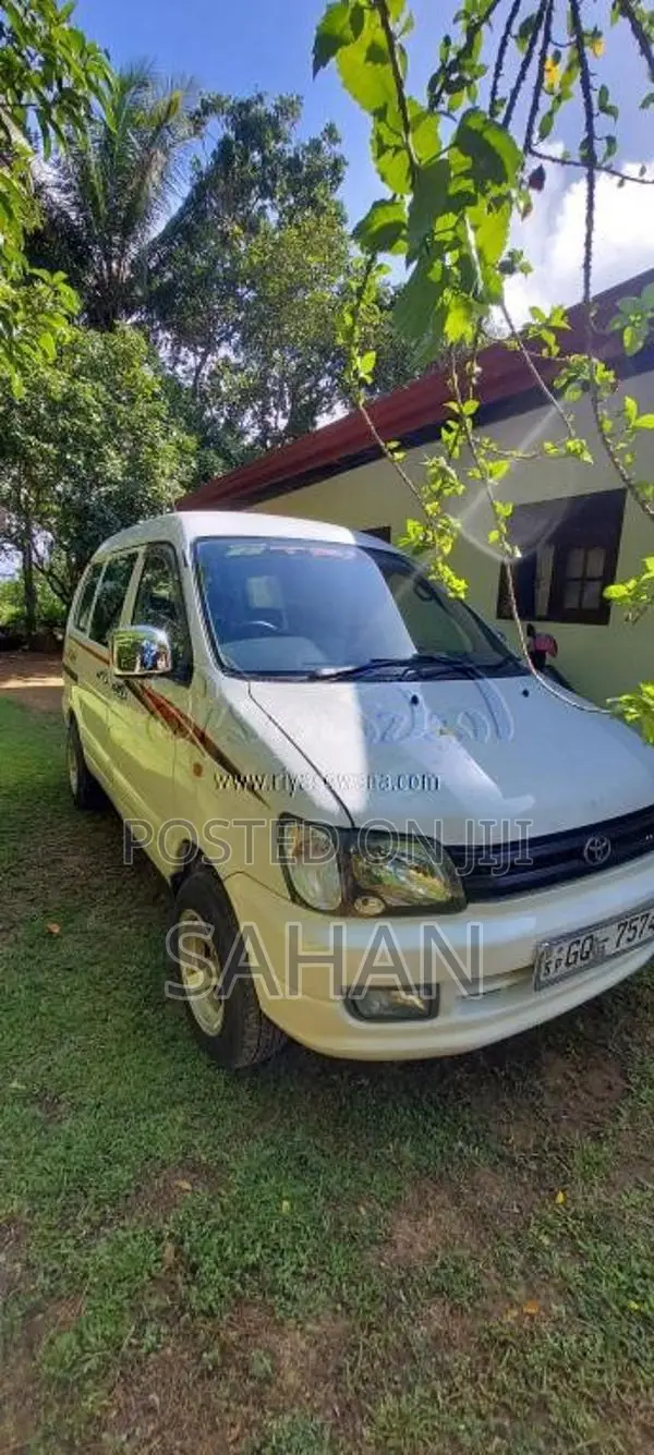 Toyota CR41 1998 Van (Used)