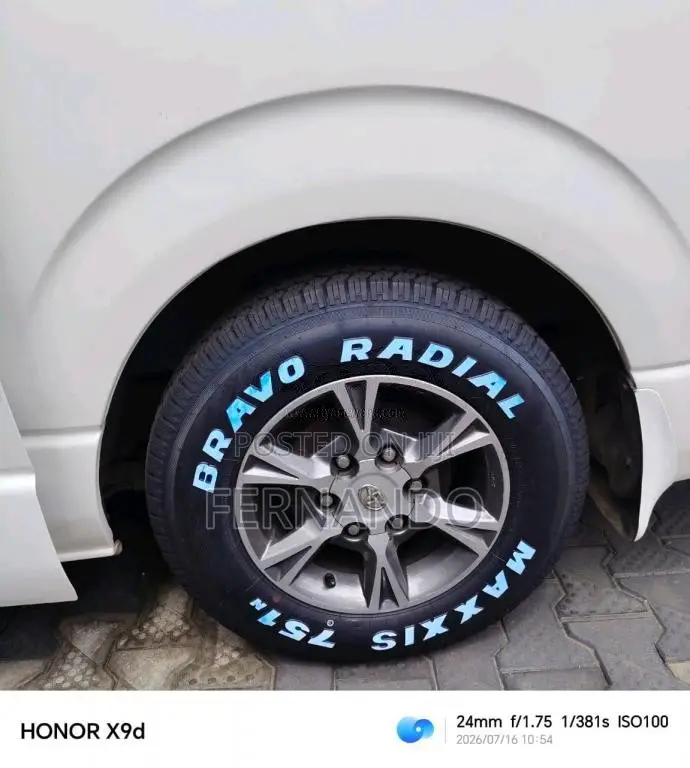 Toyota KDH Dark Prime 2017 Van (Used)