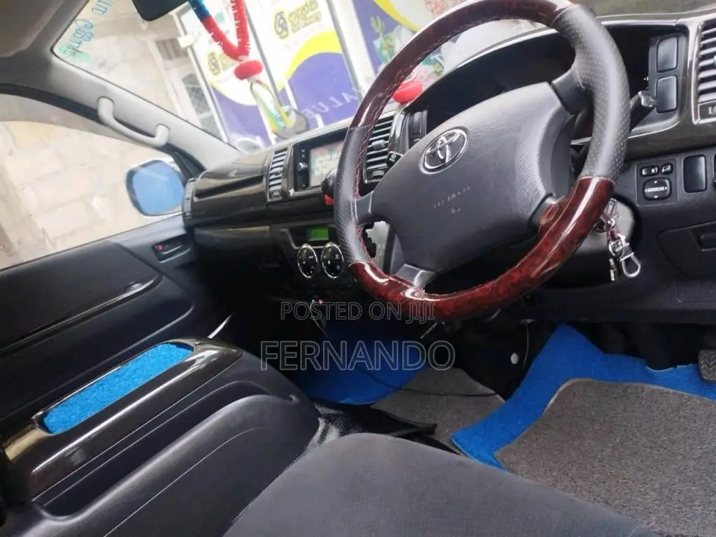 Toyota KDH Super GL Tyepe 2013 Van (Used)