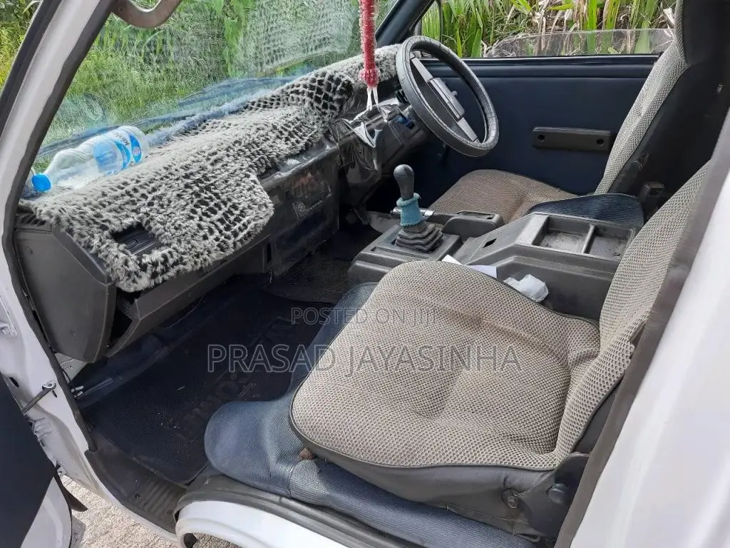 Nissan Vanette 1991 Van (Used)