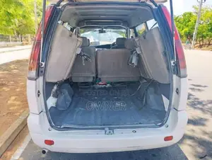 Toyota Noah CR51 1996 Van (Used)