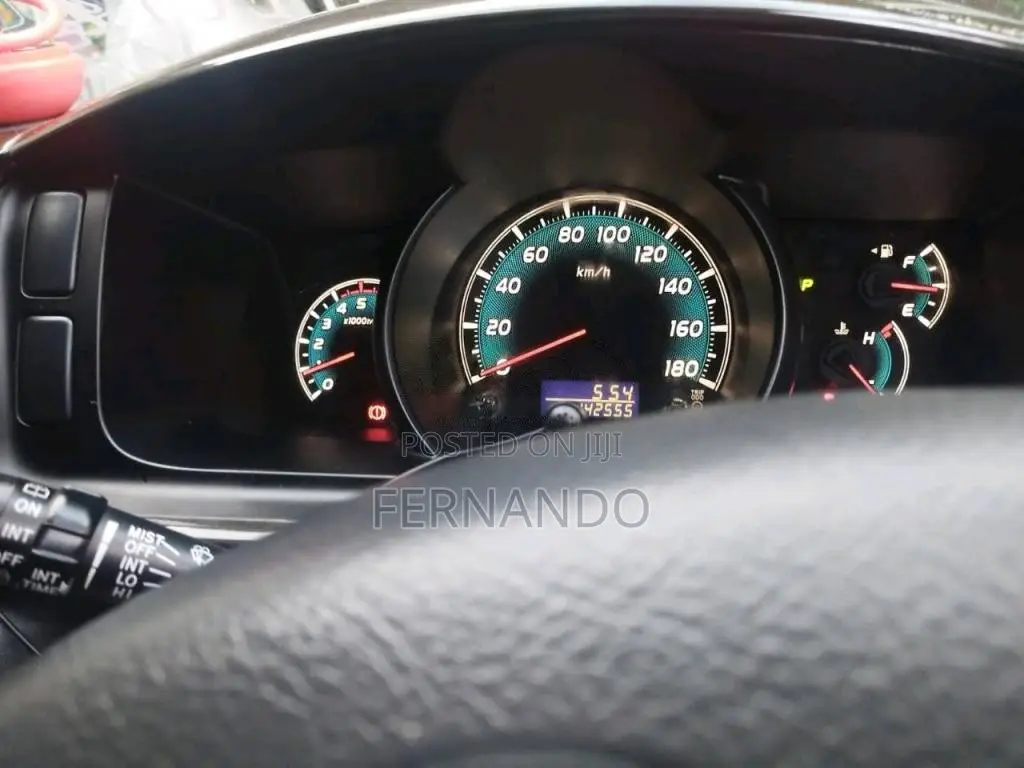 Toyota KDH Super GL Tyepe 2013 Van (Used)