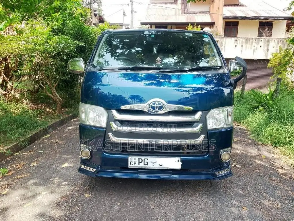 Toyota KDH 2015 Van (Used)