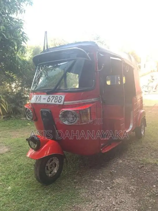 Bajaj 4 Stroke 2010 Three Wheel (Used)