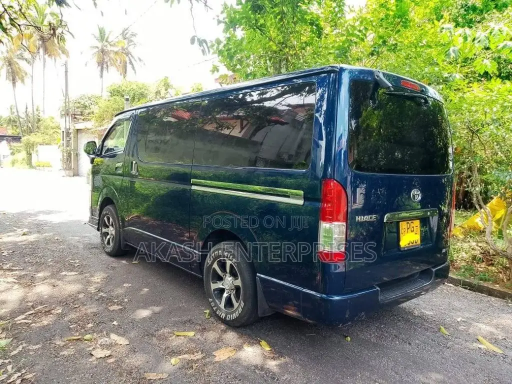 Toyota KDH 2015 Van (Used)