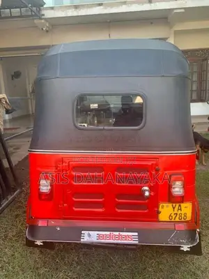 Bajaj 4 Stroke 2010 Three Wheel (Used)