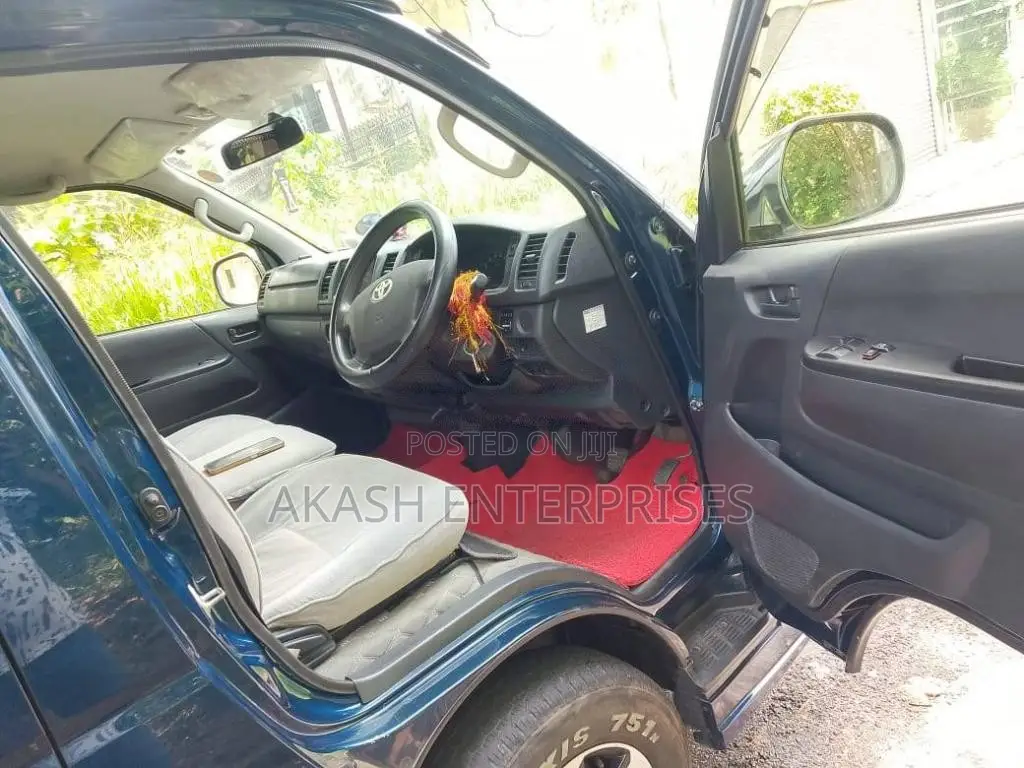 Toyota KDH 2015 Van (Used)