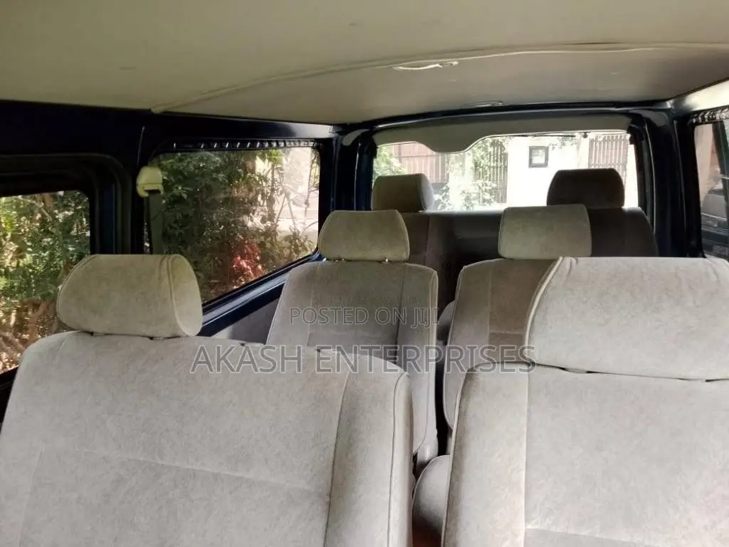 Toyota KDH 2015 Van (Used)