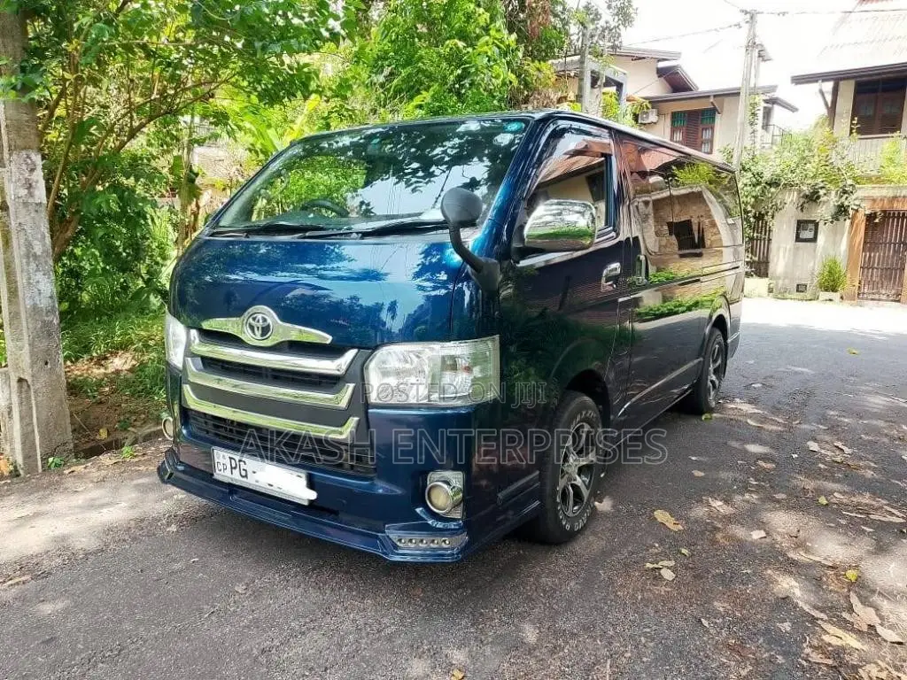 Toyota KDH 2015 Van (Used)