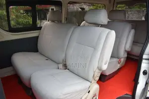 Toyota KDH 201 GL 2014 Van (Used)