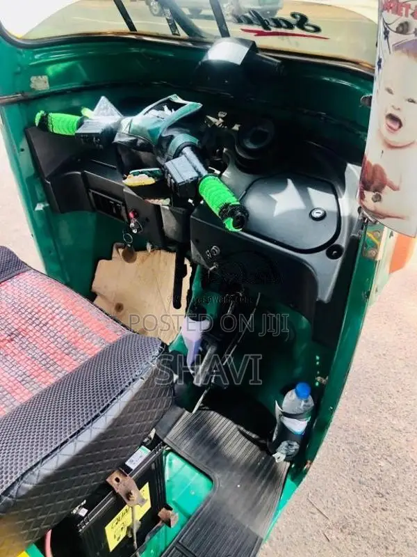 Bajaj RE 2011 Three Wheel (Used)