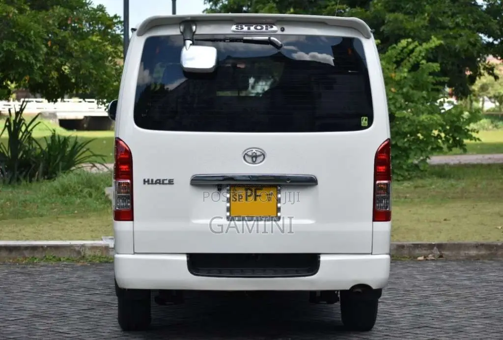 Toyota KDH 205 GL 2007 Van (Used)