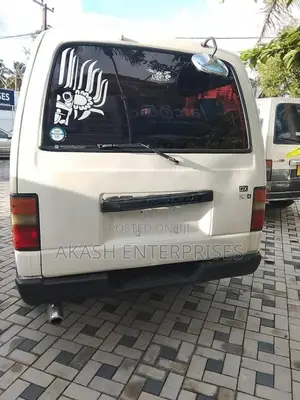 Nissan Caravan 1991 Van (Used)