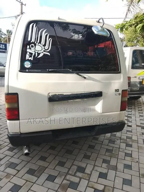 Nissan Caravan 1991 Van (Used)