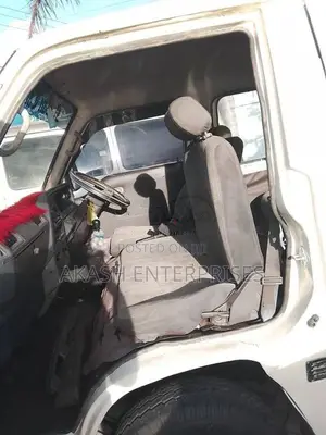 Nissan Caravan 1991 Van (Used)