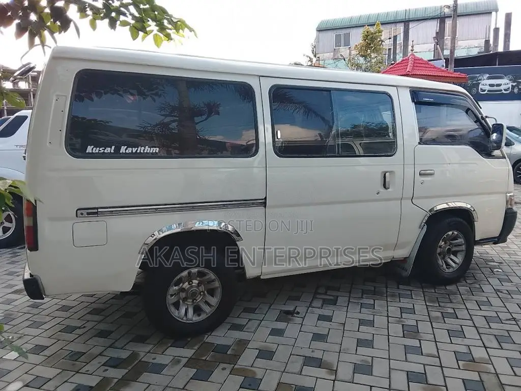 Nissan Caravan 1991 Van (Used)