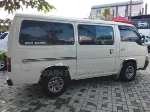 Nissan Caravan 1991 Van (Used)