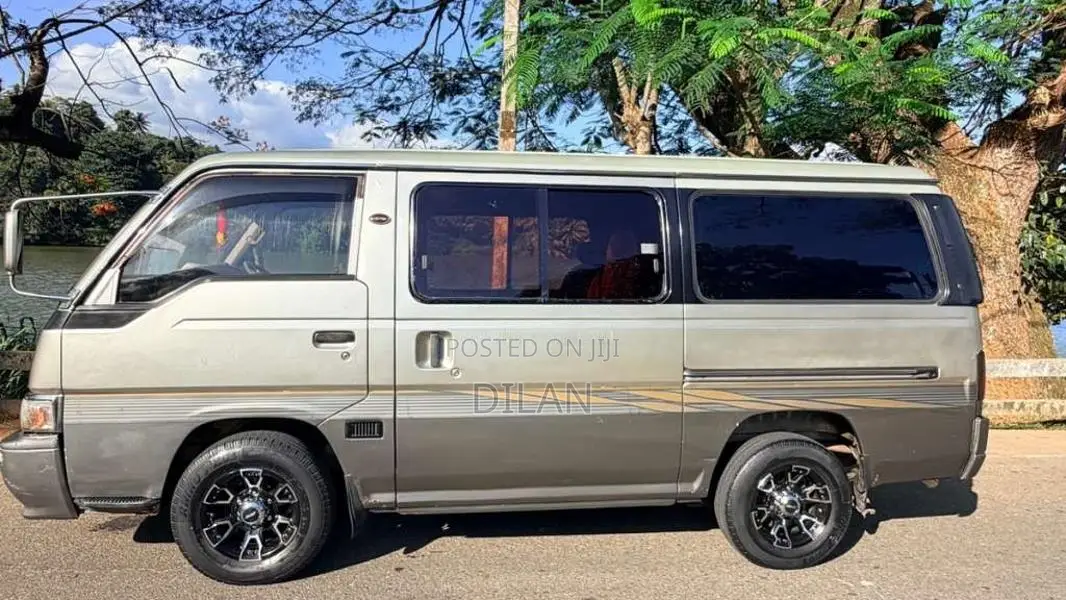 Nissan Caravan 1997 Van (Used)