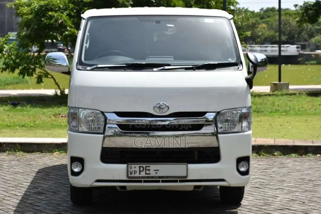 Toyota TRH GL 2007 Van (Used)