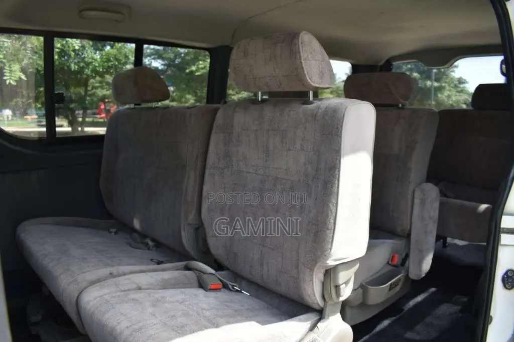 Toyota TRH GL 2007 Van (Used)