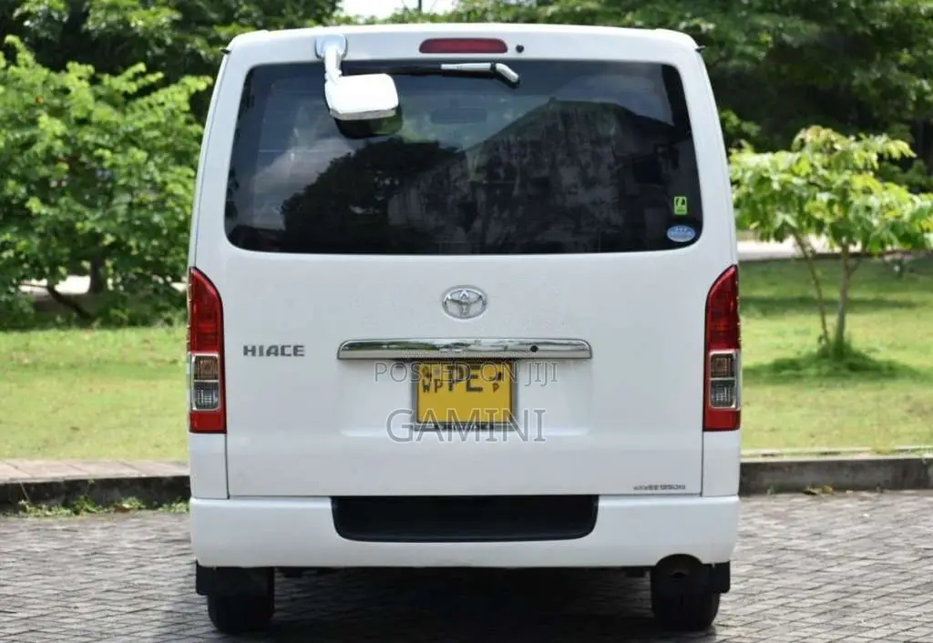Toyota TRH GL 2007 Van (Used)