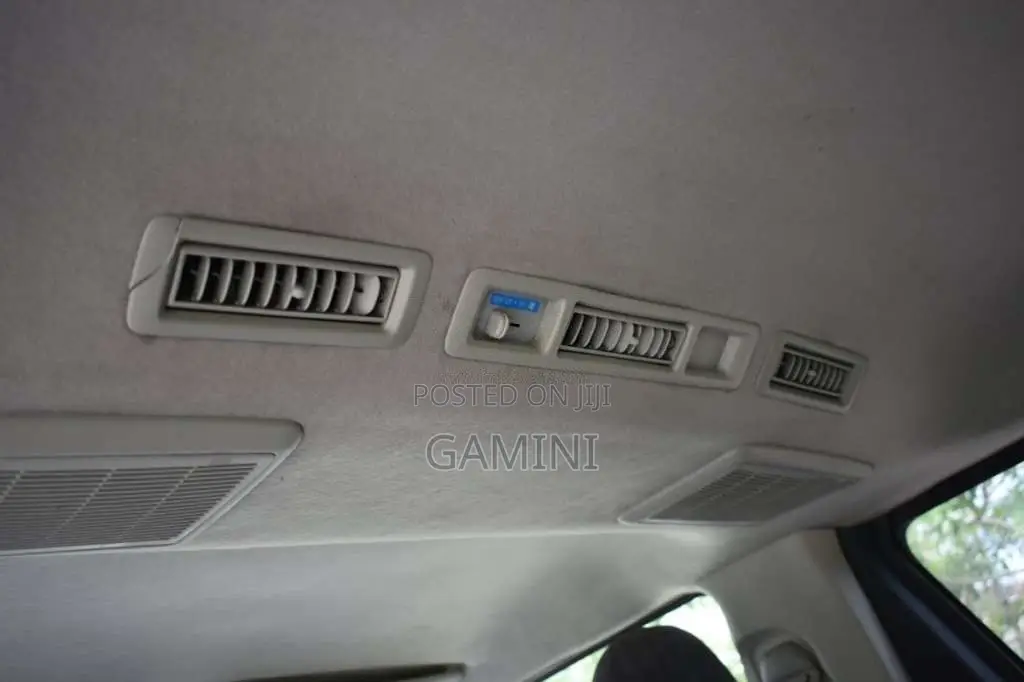 Toyota TRH GL 2007 Van (Used)