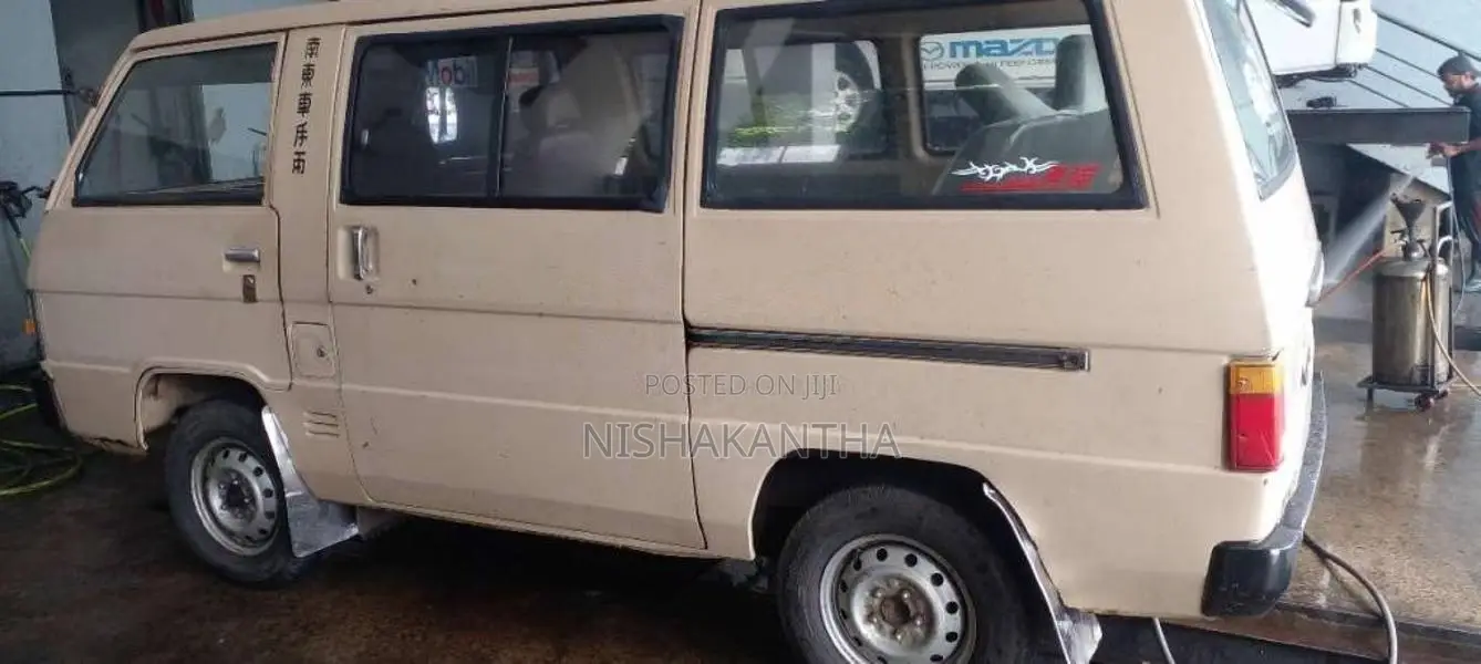 Mitsubishi L300 1981 Van (Used)