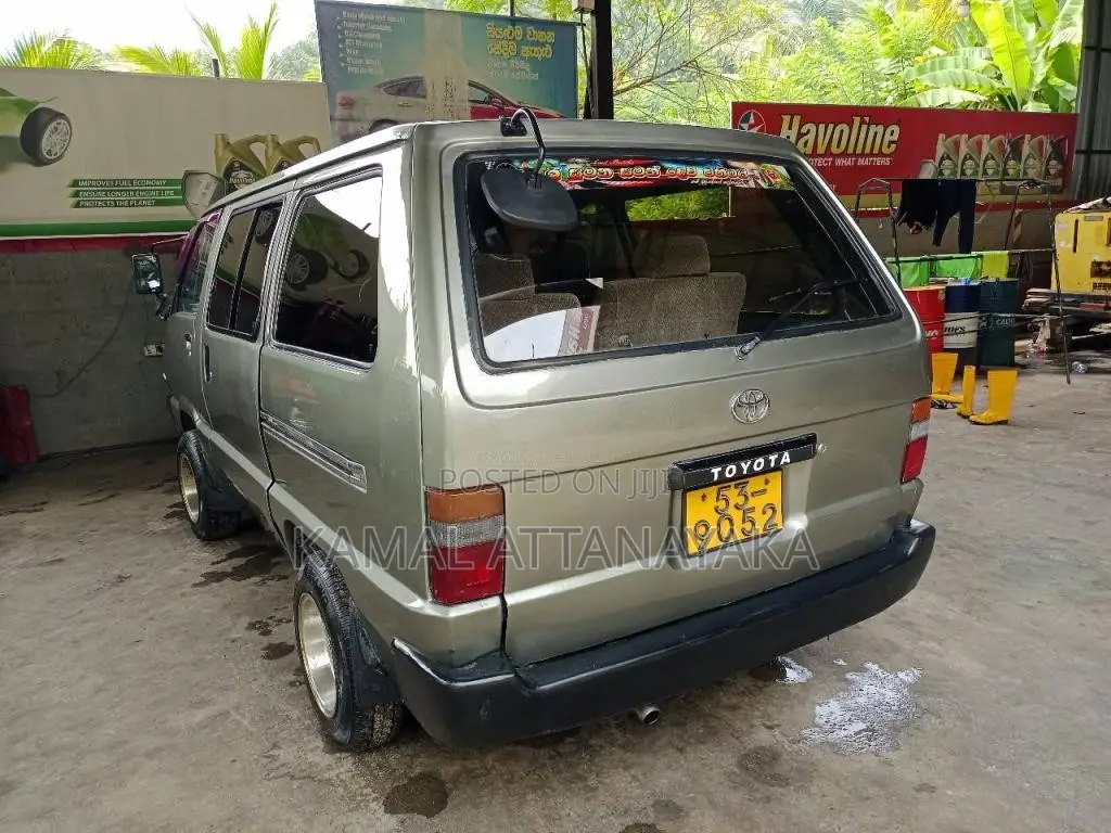 Toyota CR27 1989 Van (Used)