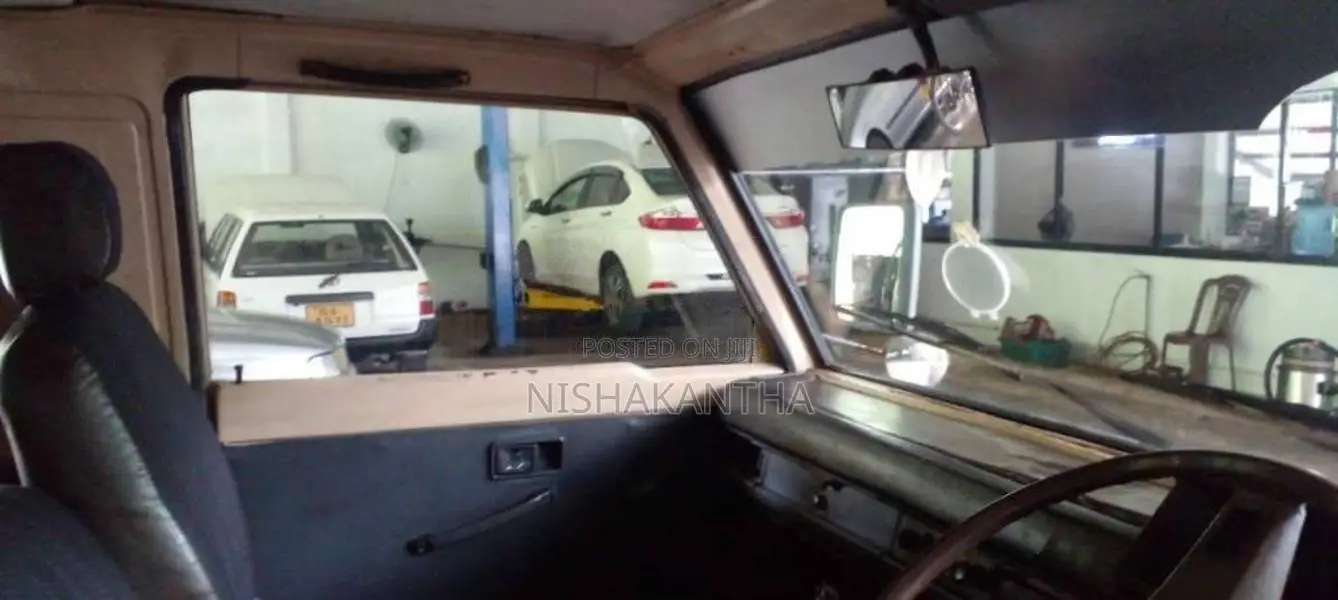 Mitsubishi L300 1981 Van (Used)