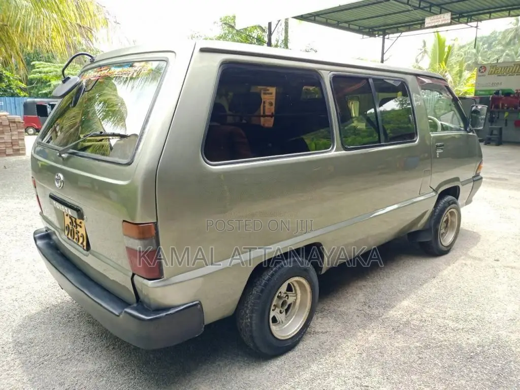 Toyota CR27 1989 Van (Used)