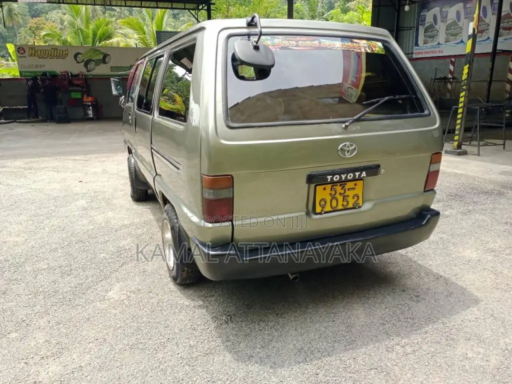 Toyota CR27 1989 Van (Used)
