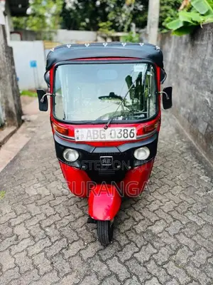Bajaj 4 Stroke 2015 Three Wheel (Used)